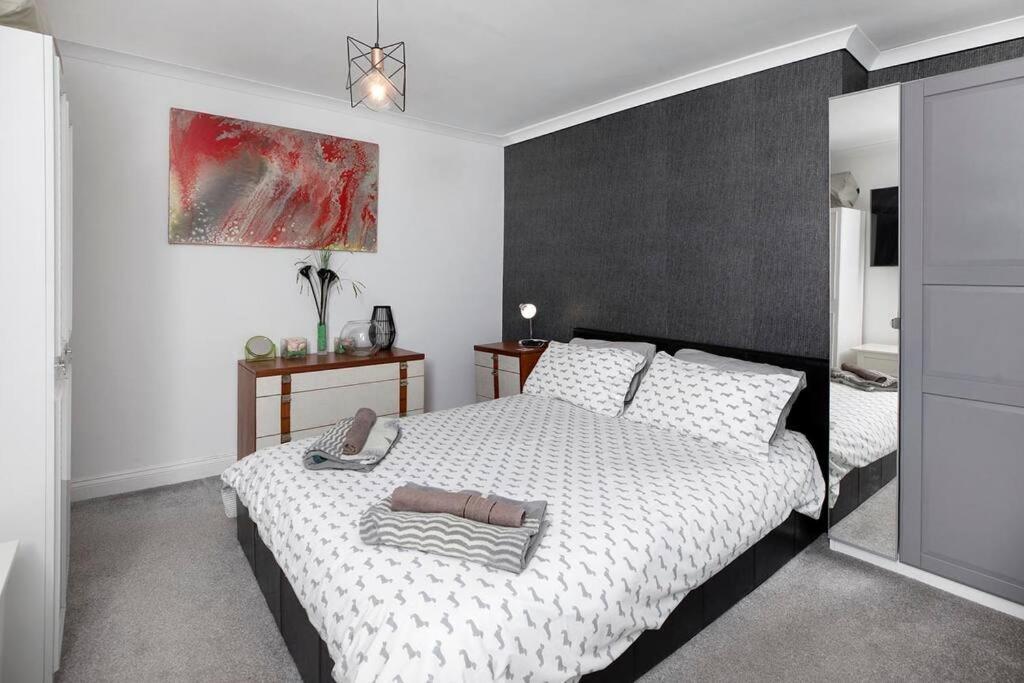 Beach Front Flat Shaldon With Parking 外观 照片